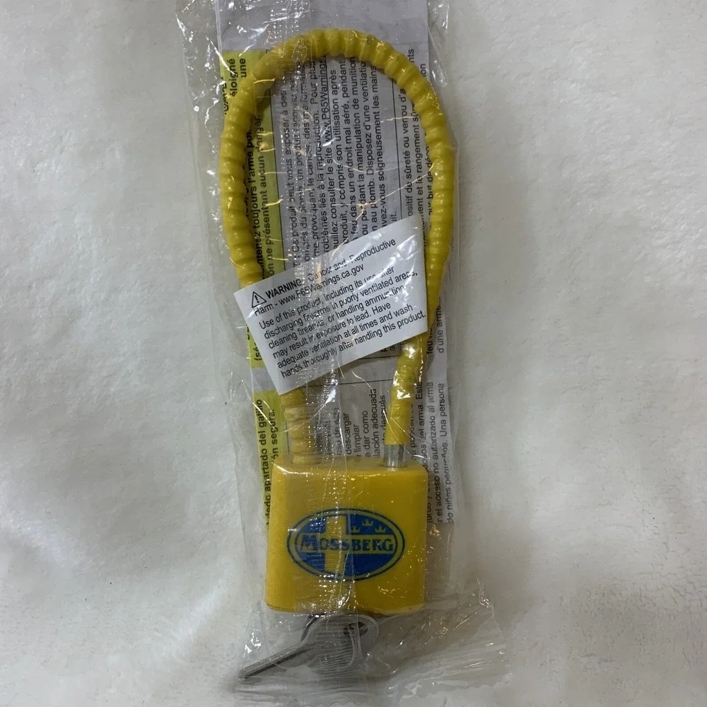 Mossberg Yellow‎ Cable Firearm Safety Lock R10SC3 w/ 2 Keys & Instructions NEW